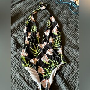 XL Cupshe one piece
